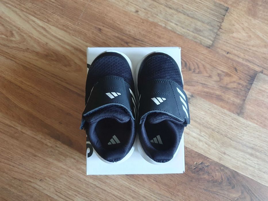 Бебешки маратонки ADIDAS 22ри номер