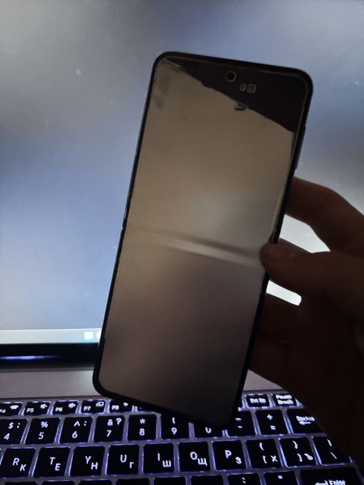 Обменяю z flip 3