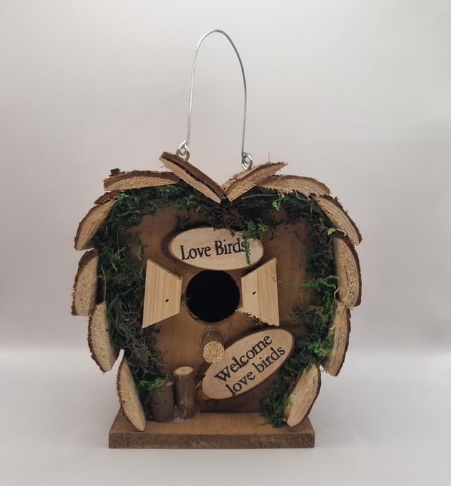 Casute pasarele din lemn