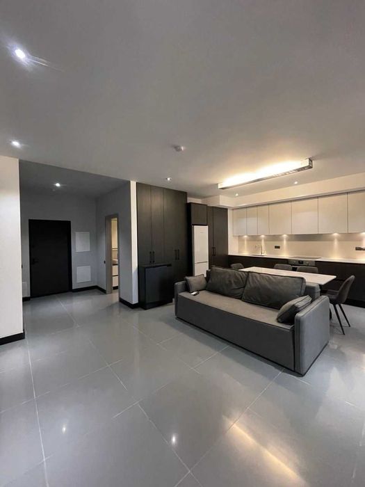 Дава се под наем Двустаен апартамент в София, Младост 4 - 72 кв.м за 525 € - Снимка #2