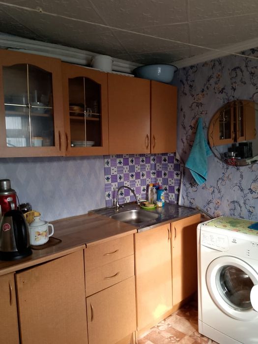 Продам 1/4 дома на компасе