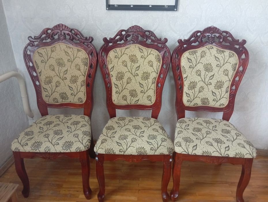 Продам стулья 6 шт