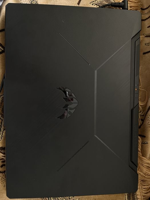 Игровой ноутбук в отличном состоянии