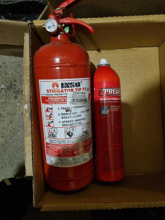 Triunghi auto,prezoane,piulite auto,stingator,chei tractare