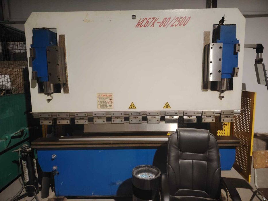 Vând abkant-cnc  și ghilotina