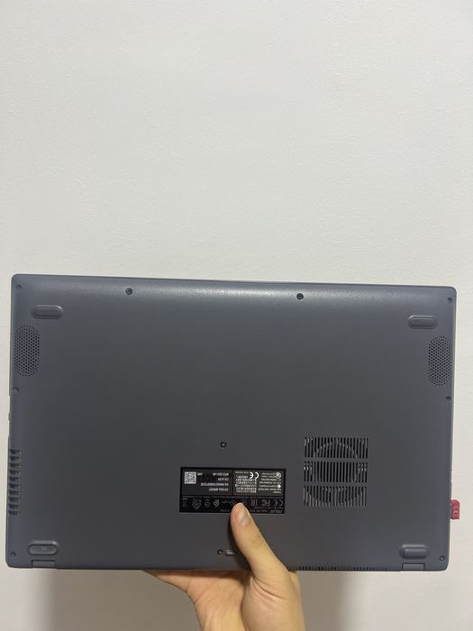 Noutbook asus x515e i3