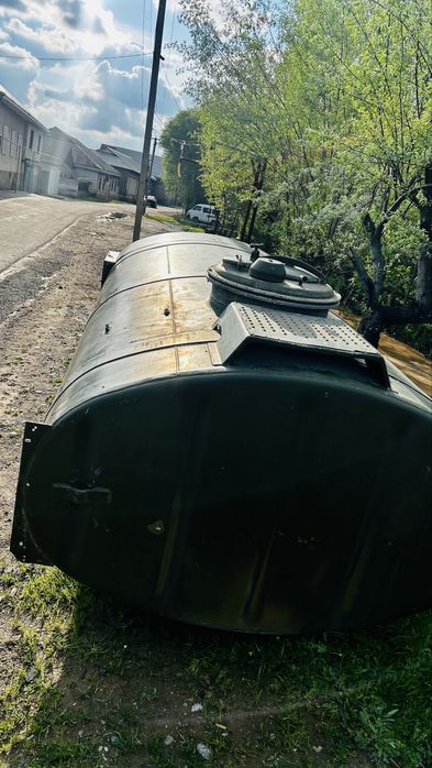 6 tonnalik alyuminiy suv idish.