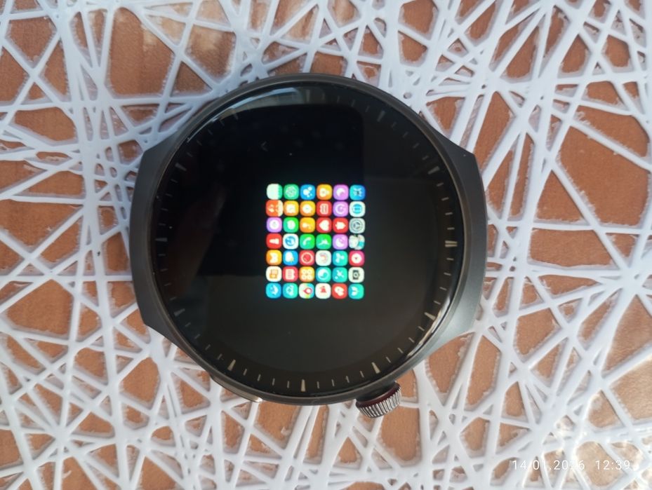 Продам Смарт часы HW6MAX