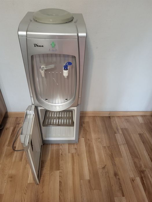 Кулер напольный Bona