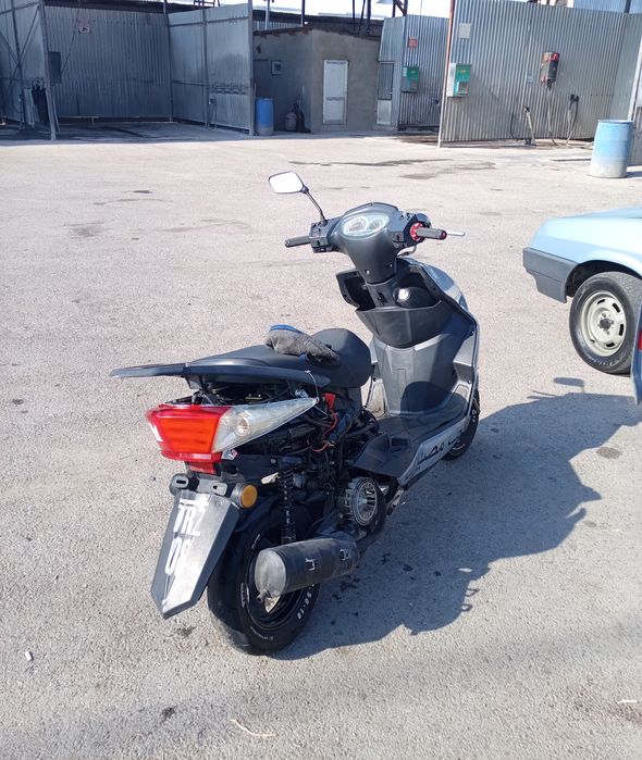 Продам скутер м12