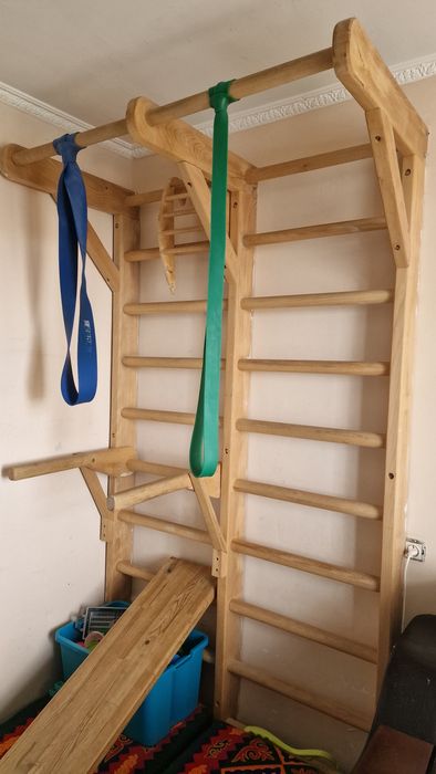 Продам турник деревянный