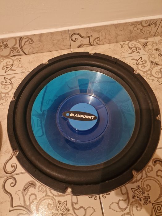 Subwoofer pentru masina