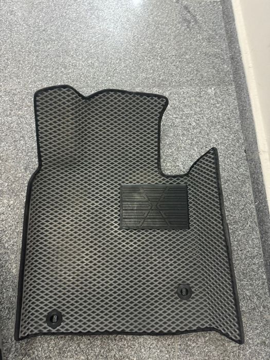 Полик для автомобиля