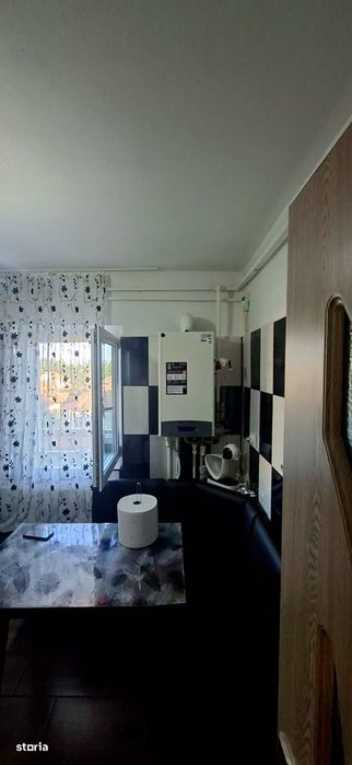 2 camere Eremia , Decomandat / Centrală , Amplasament DEOSEBIT