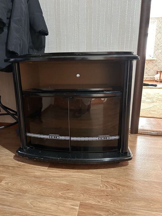 Подсиавка под телевизор