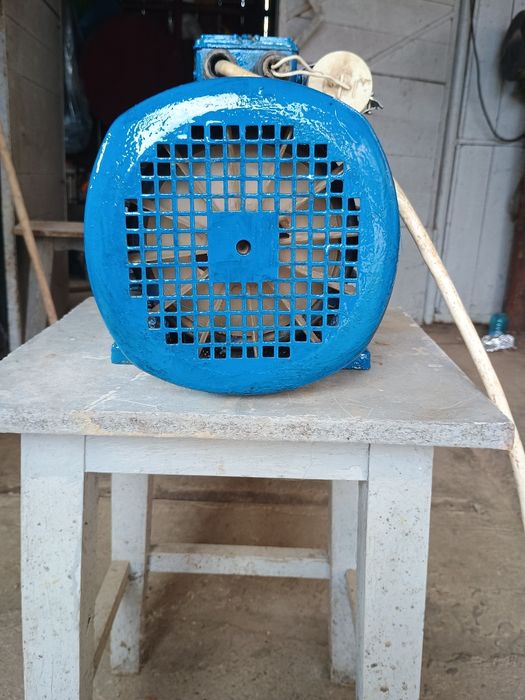 Motor electric monofazic 2,2 kw/3000 r.Romanesc