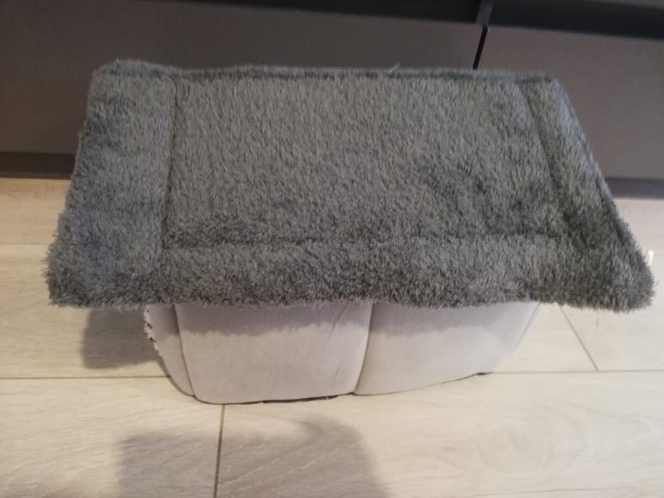 Домики для котов.
