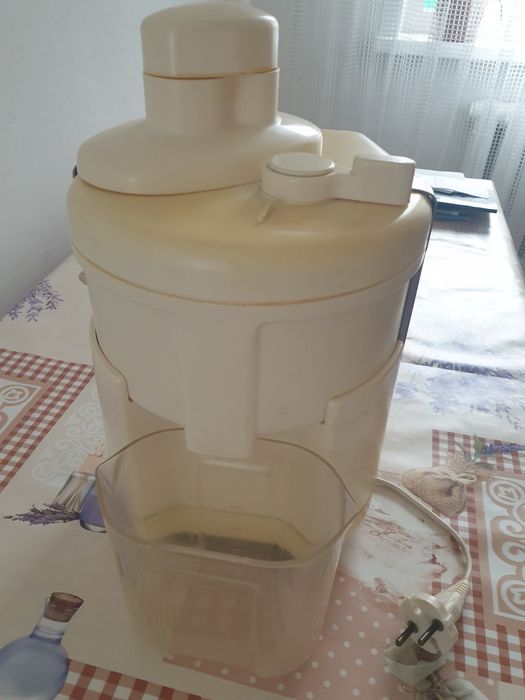 Продам соковыжималку