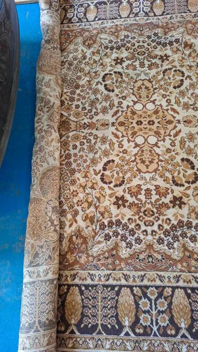 Килим тип персийски