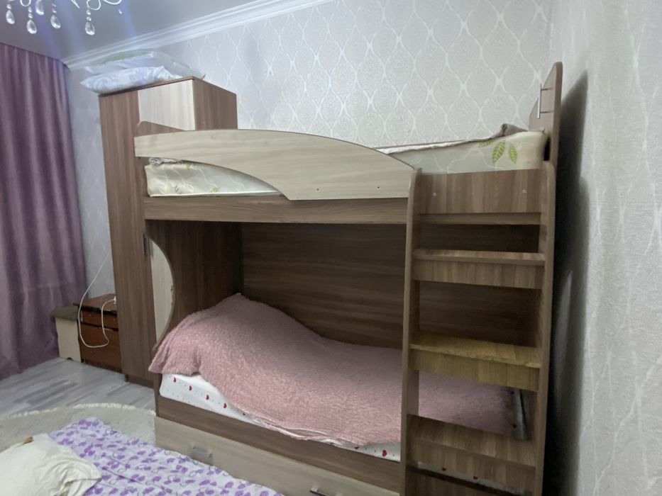 Продаёться двухярусный кровать