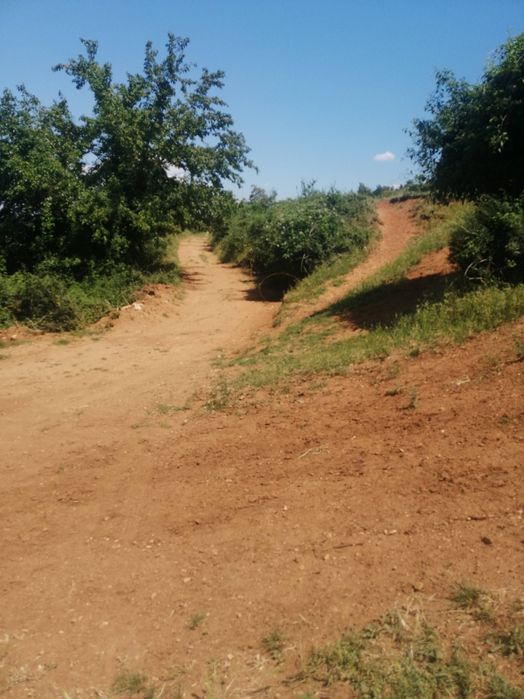 Продавам земеделска земя