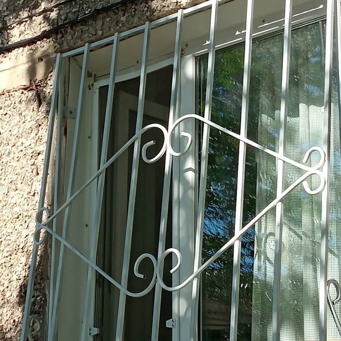 Решетки на окна,ворота,заборы.