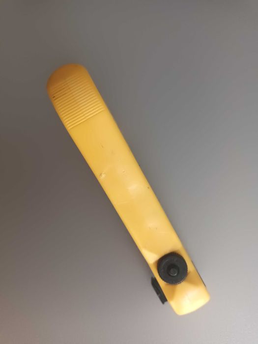 стрипър за коаксиални, сигнални и кабели за данни