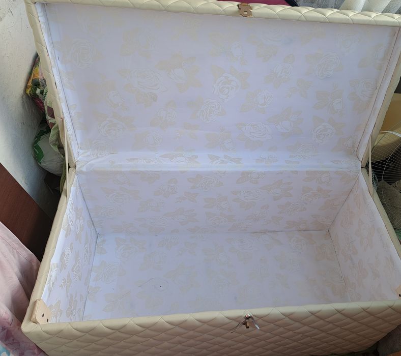 Продаётся  сундук