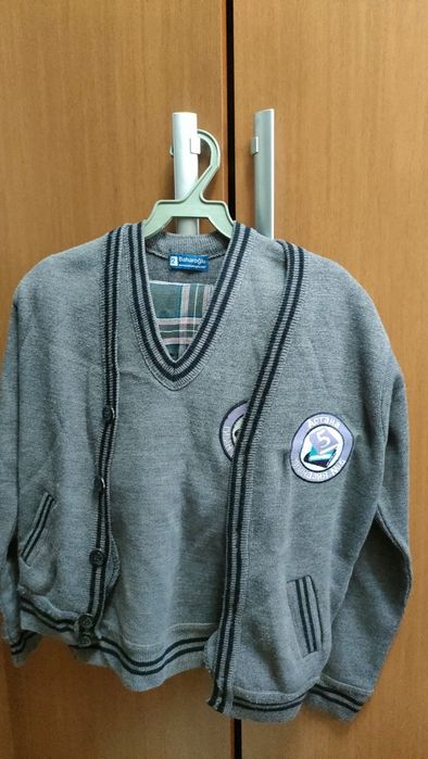 Продам школьная форма дев. 44-46 р.