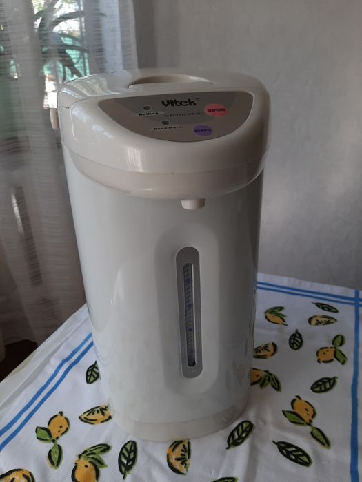 Термопот 6.8 л. 750 Вт. Vitek.