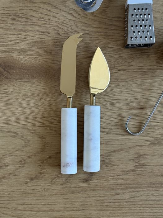 Кутии за храна, термо чаша, ножове за сирена, мерителни лъжички, ренде