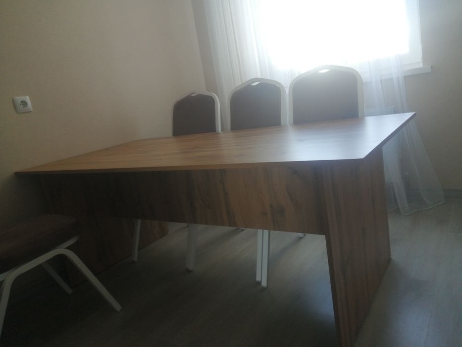 Стол продается 18 тыс