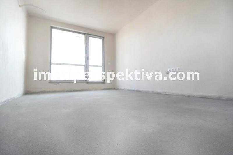 Продава се Тристаен апартамент в Пловдив, Остромила - 96 кв.м за 1092 €/кв.м - Снимка #5