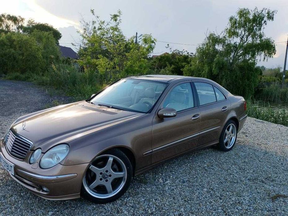 MERCEDES-BENZ E-Class 2004 — imagine 4