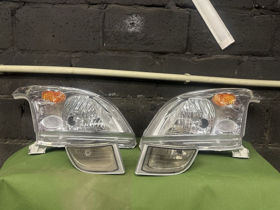 Продам Фары прадо 120