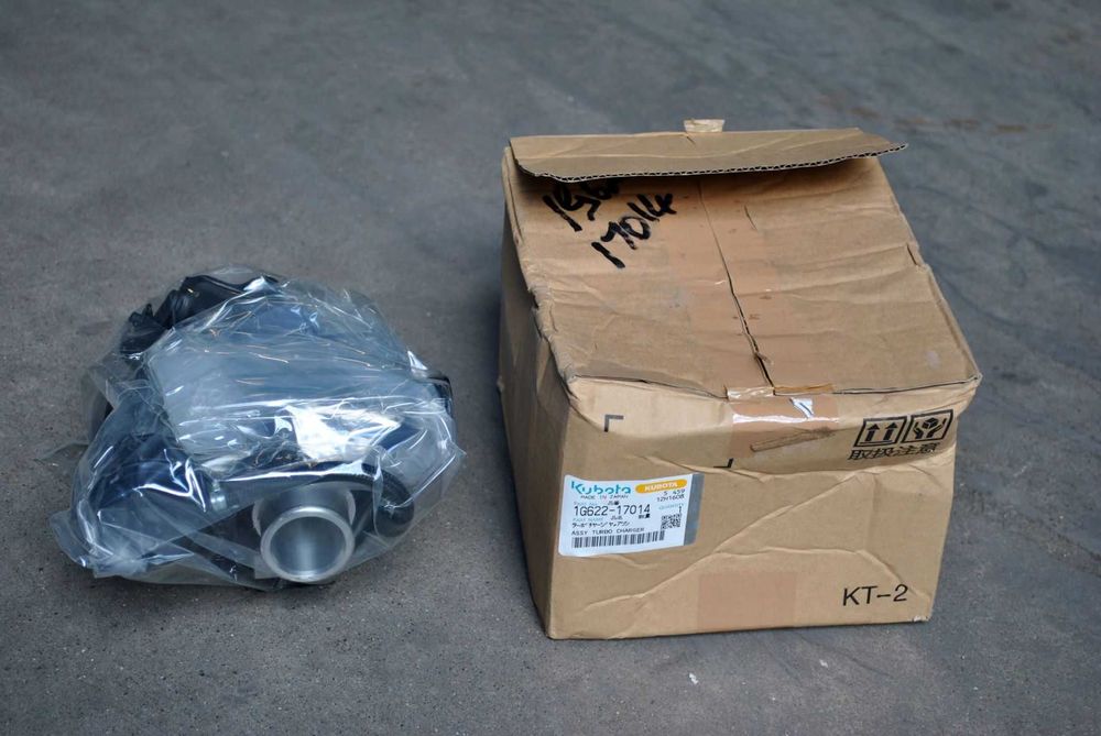 Turbo nou!!! ORIGINAL pt.motor KUBOTA D1105T / V2003T / 1G622-17015