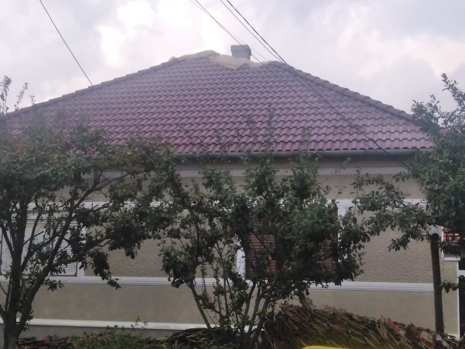 Executam lucrări de construcții, acoperișuri, terase și finisaje