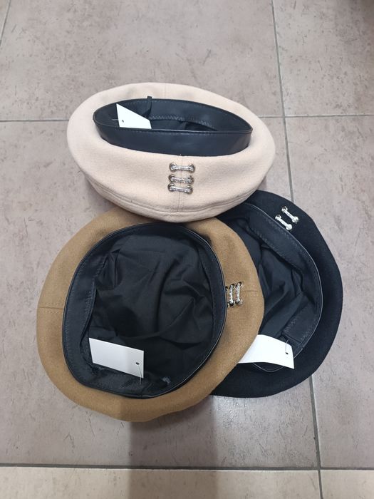 Дамска шапка, барета