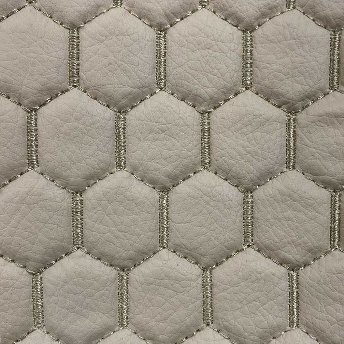 Капитонирана кожа тип Пчелна пита