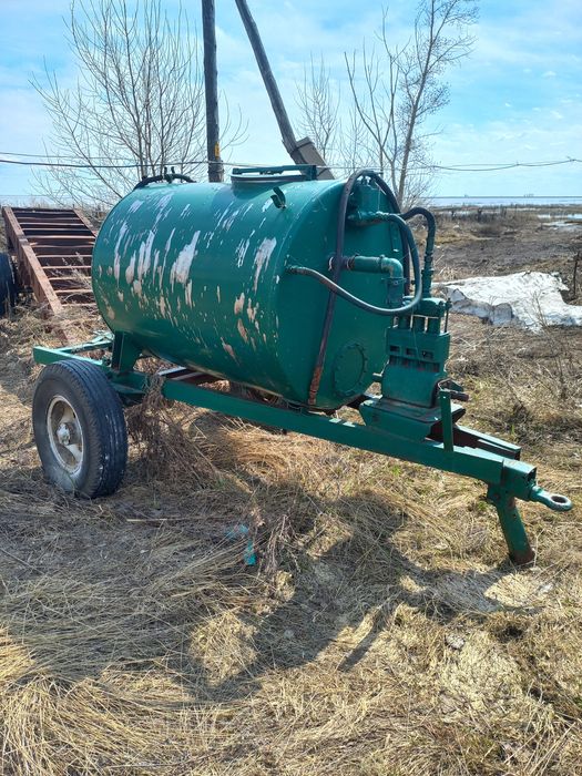 Бочка на колёсах.