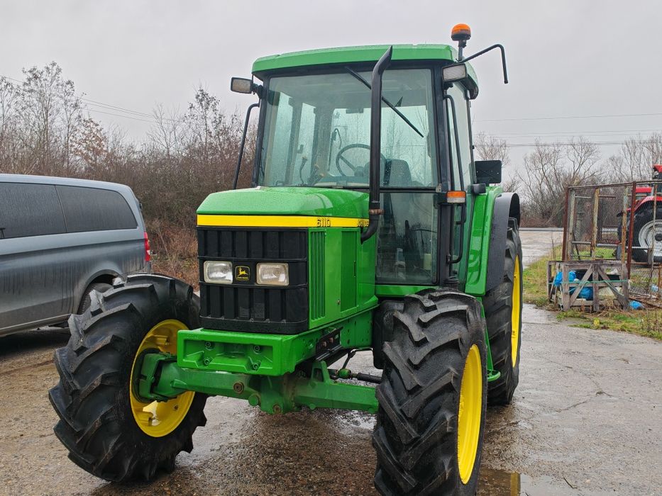 Tractor John Deere 6110