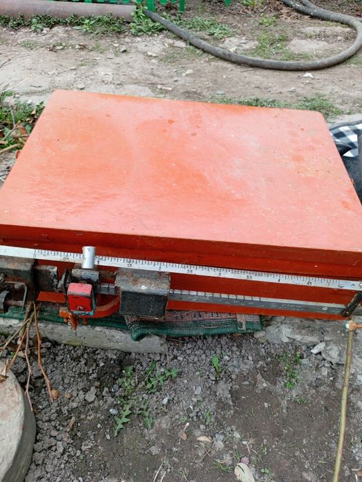 Весы напольные..