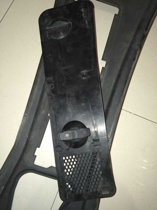 Кора над акумулатор - Volkswagen Passat 5.5