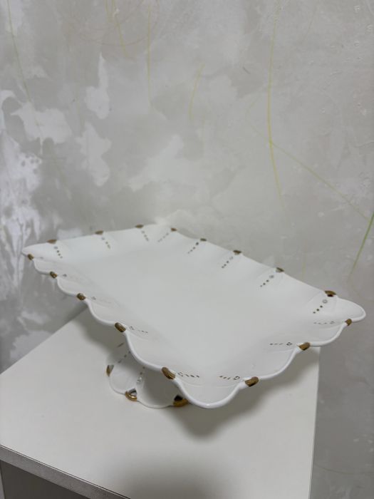 Тортница для торты и пирожный