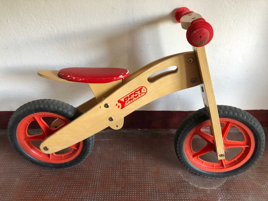 Bicicleta din lemn fara pedale pentru copii