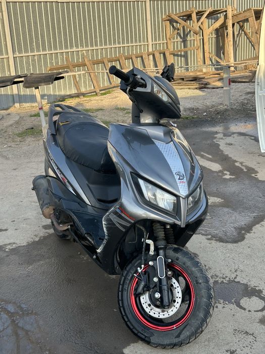 Продам мопед м8 150 кубовый