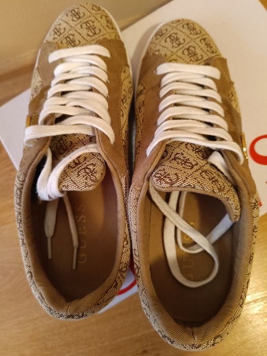 Дамски кецове Guess