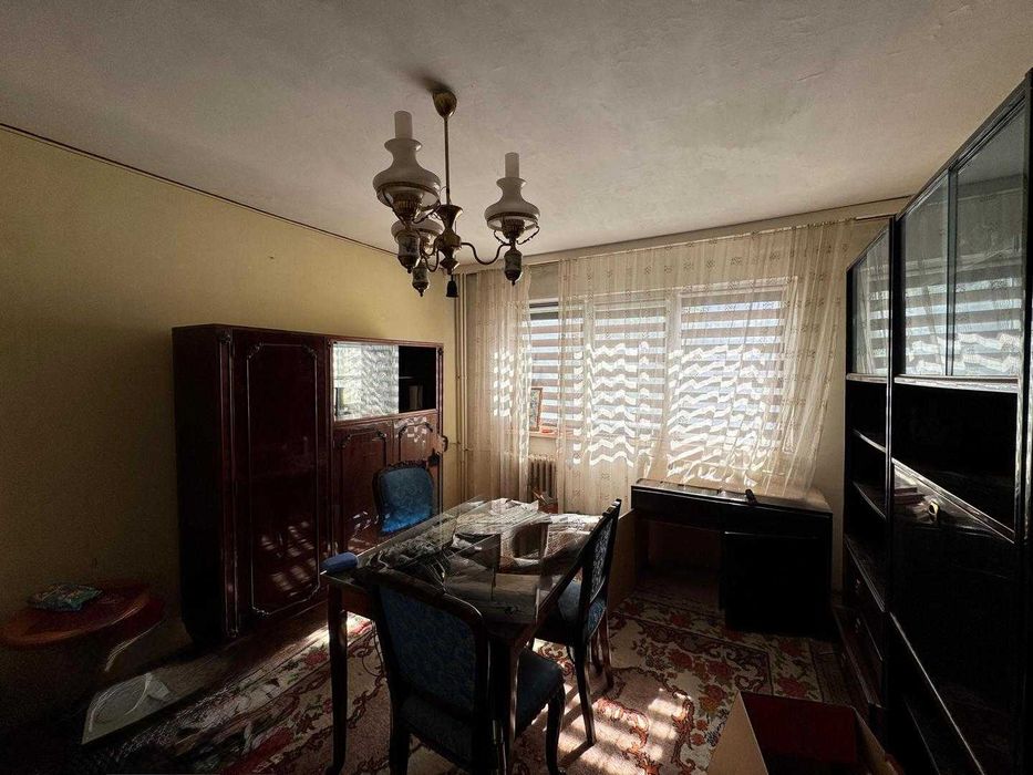 Apartament 3 camere Craiovita Noua (Big Vechi)