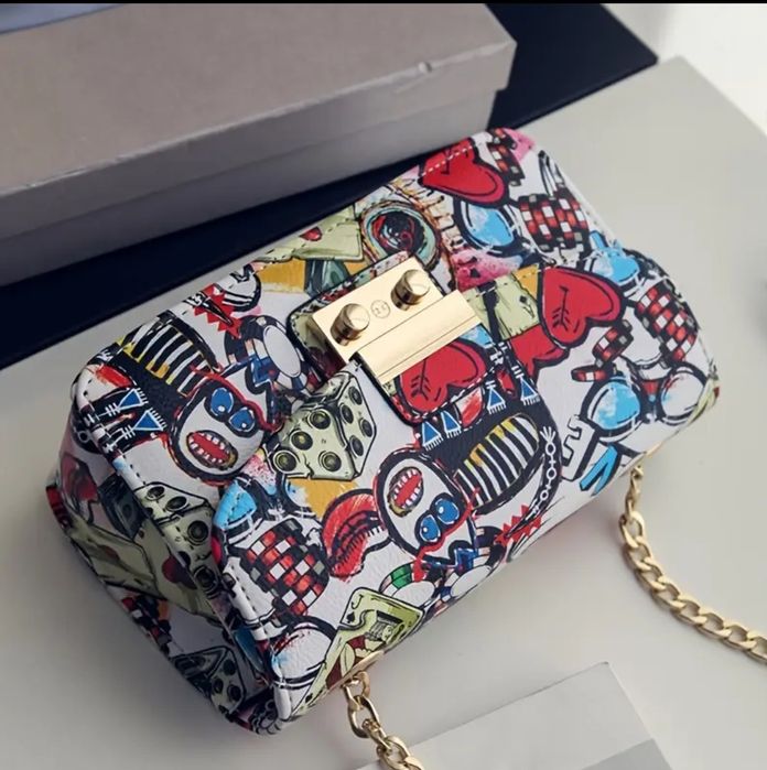 Дамски ефектни чанти