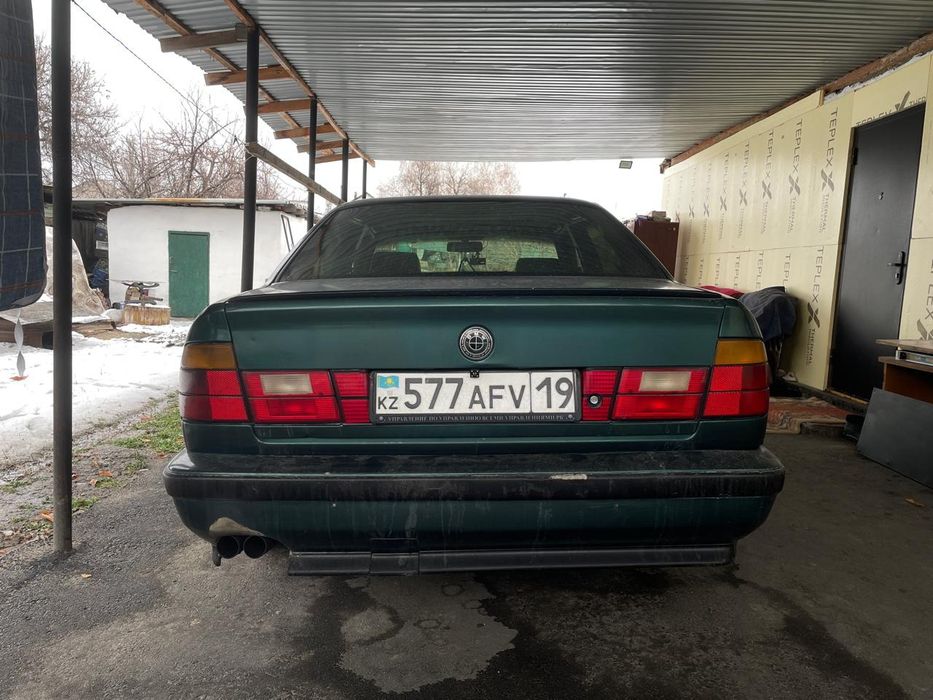 BMW 525. 2 литр.